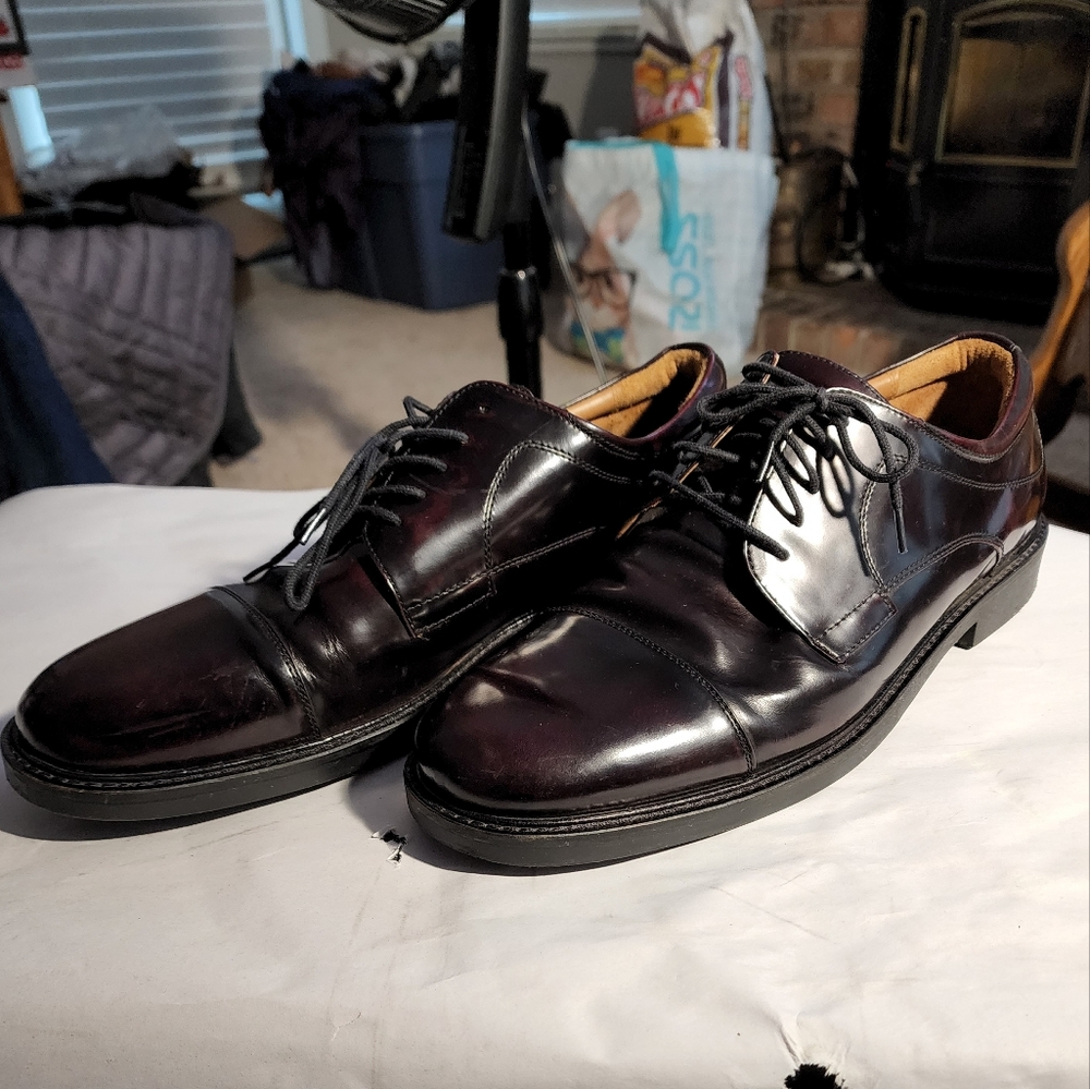 Johnston & Murphy Minzer Dark Burgundy Petunia 20-1253 Mens Cap Toe Oxfords 13M